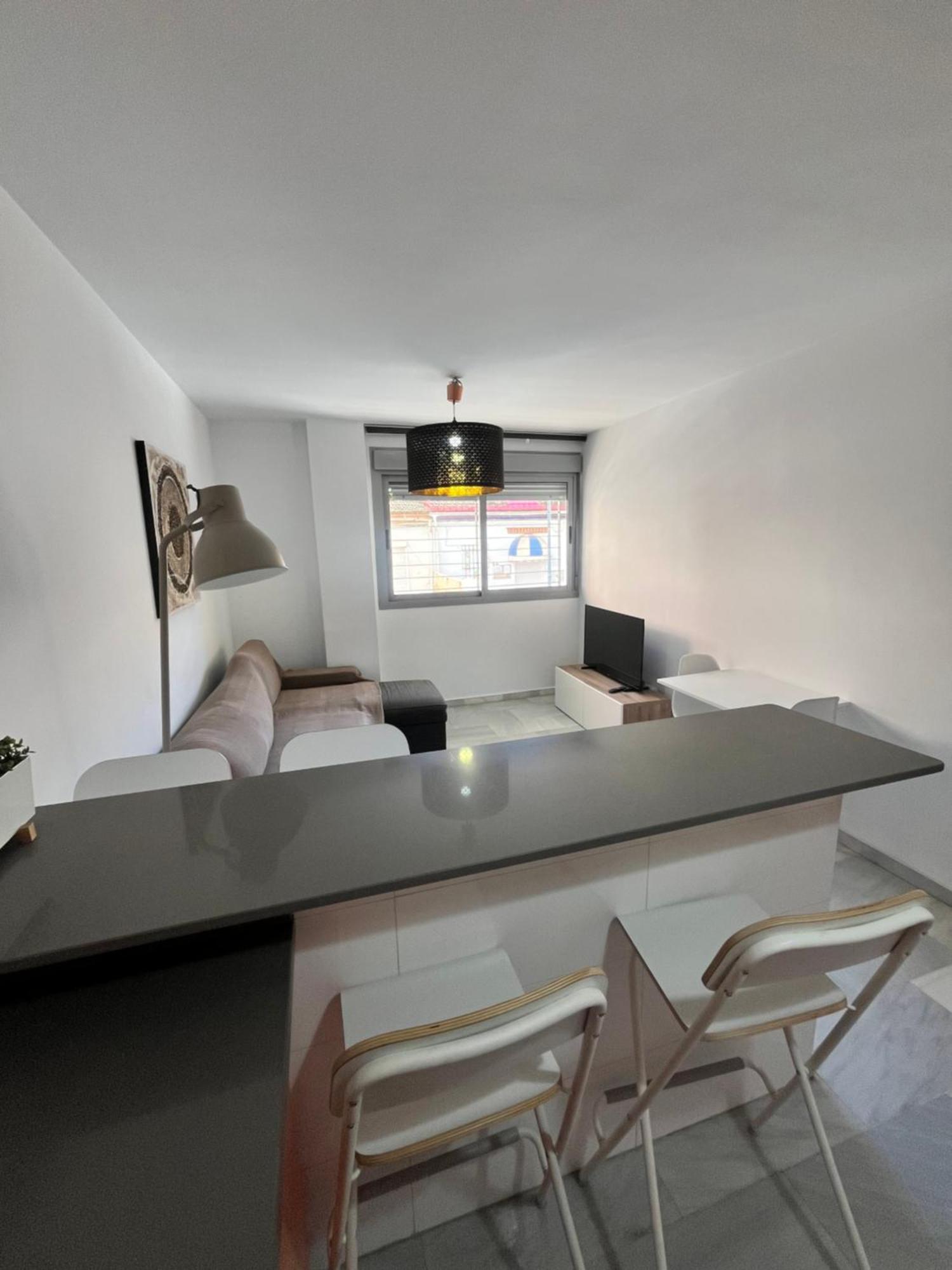 Apartamento Boutique - Carlos Haya Area With Parking *