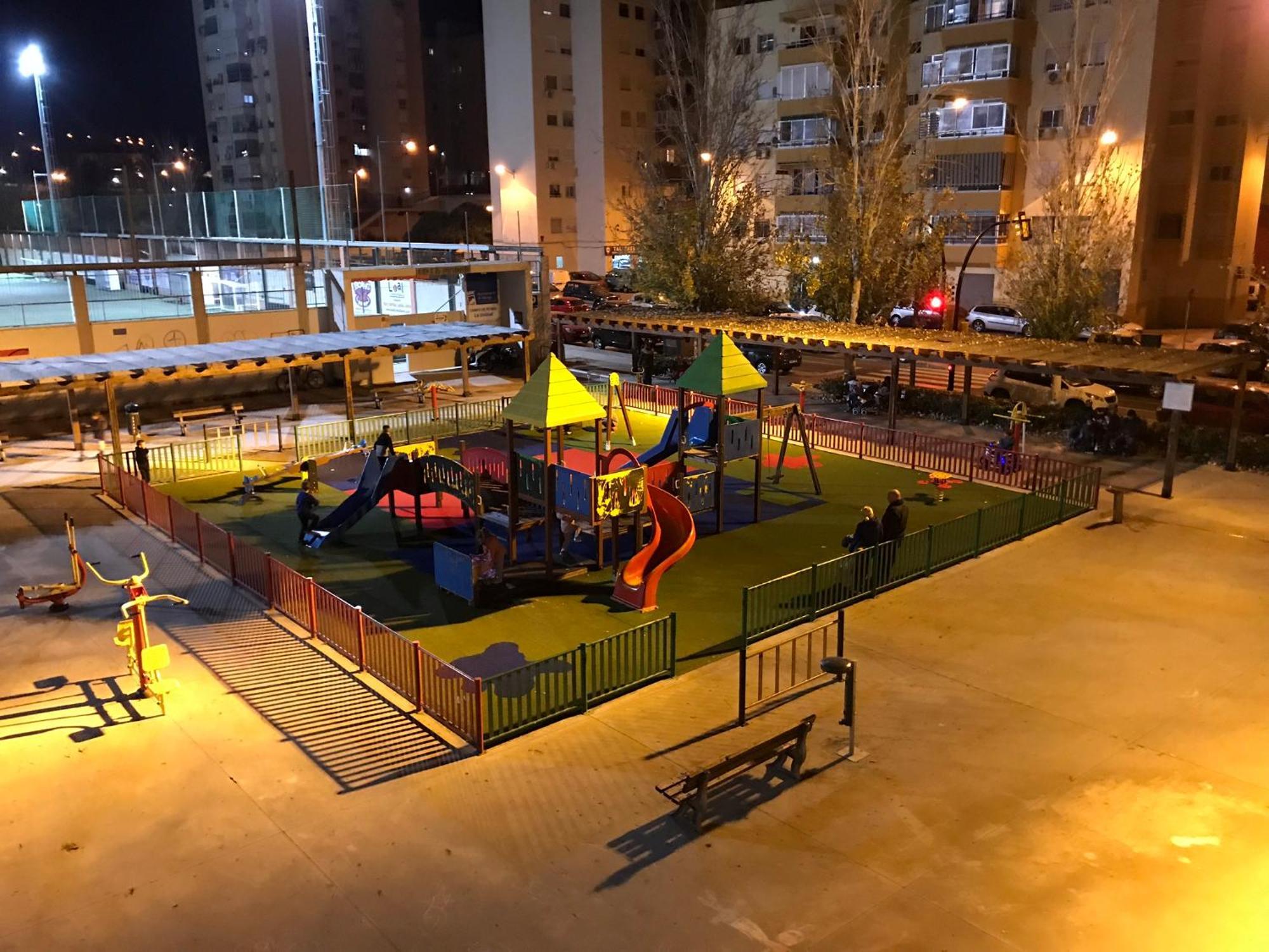 Apartamento Boutique - Carlos Haya Area With Parking *